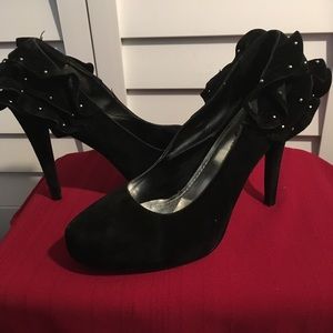 Black, Swede studded , covered platform